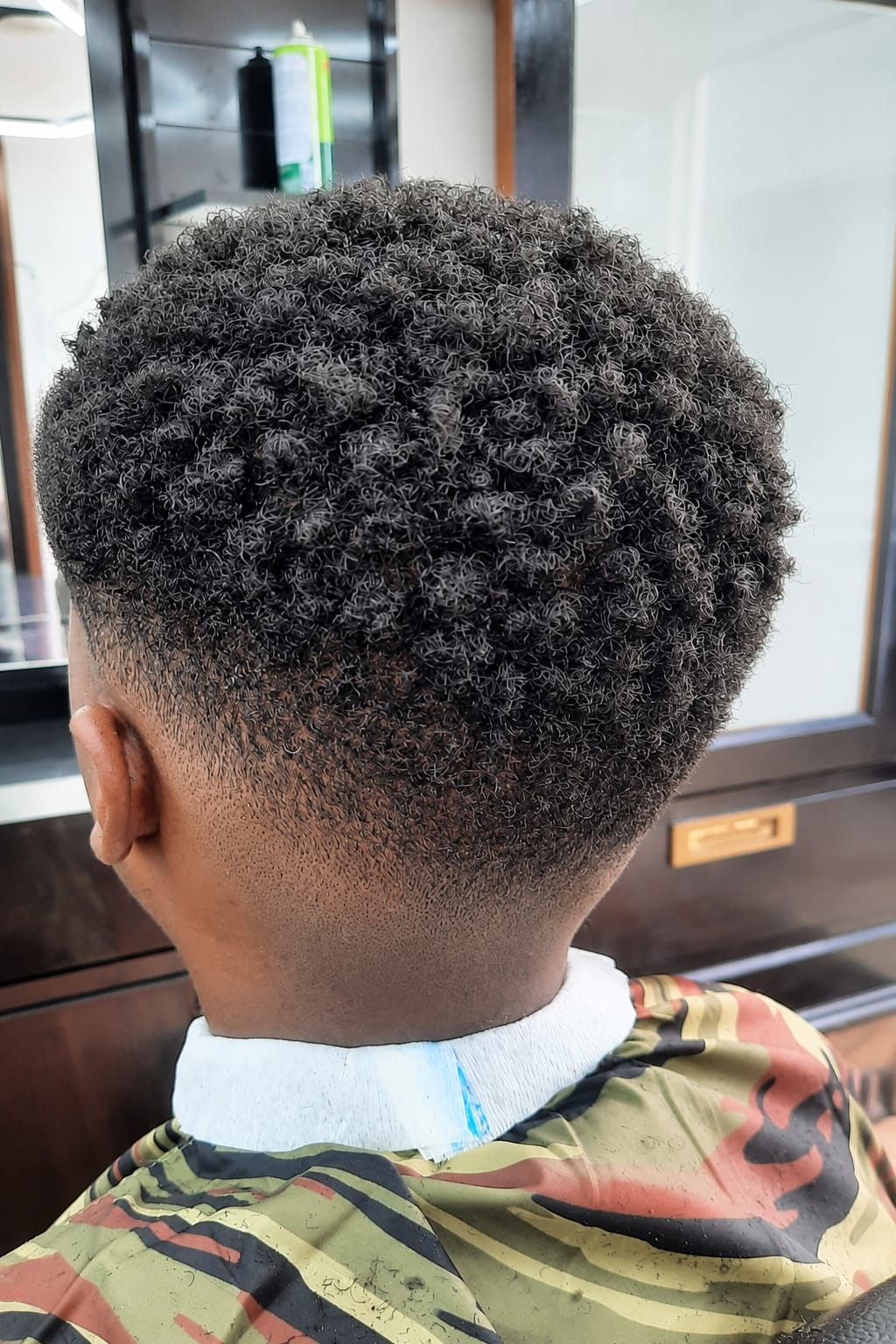 Women cut and shaping